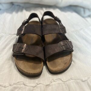 Birkenstocks color brown